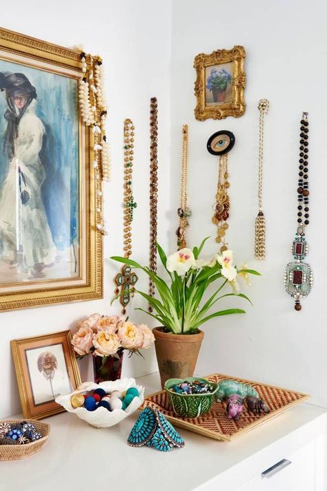 Creative Jewelry Storage, Los Angeles Apartments, Rebecca De Ravenel, Farmhouse Side Table, Cute Dorm Rooms, Diy Home Decor Ideas, Maximalist Decor, Cup Of Joe, Cubicle