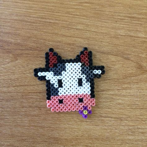 Vaca Pearler Bead Patterns Cow, Perler Bead Patterns Cow, Cow Perler Beads, Cow Perler Bead Patterns, Cow Pixel Art, Mini Hama Beads, Melty Bead Designs, Cow Craft, Melty Bead Patterns