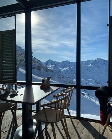 Room with a view! There is nothing like arriving at the top of the mountain and bundling into your favourite restaurant knowing you will have an incredible meal. We can't wait to get back and see everyone.📸credit @dresslikeamum #mountainfood #stanton #lechzurs #trittkopfbbqstation #views Interior Design Concept Board, Design Concept Board, Mountain View Restaurant, Mountain Restaurant, Amazing Experiences, Top Of The Mountain, Cafe Ideas, Room With A View, Interior Design Concepts