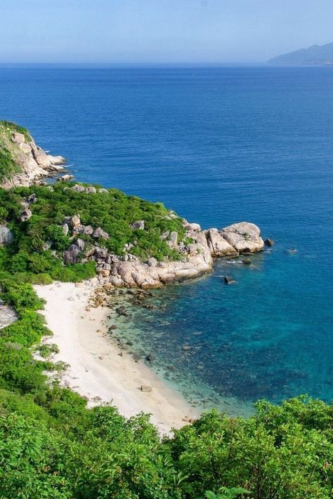 Isolated Island, Sea Island, Travel Beach, Natural Landscape, East Asia, Travel Pictures, Southeast Asia, Blue Ocean, Beautiful Beaches