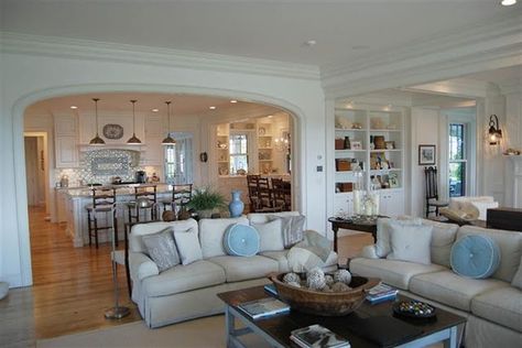 Love the circular breakfast nook & open floor plan. Description from pinterest.com. I searched for this on bing.com/images Semi Open Floor Plan, Open Concept Kitchen Living Room, Living Room Floor Plans, Open Floor Plan Kitchen, Open Kitchen And Living Room, Concept Kitchen, Open Concept Living Room, Kitchen And Dining Room, Kitchen Family Rooms