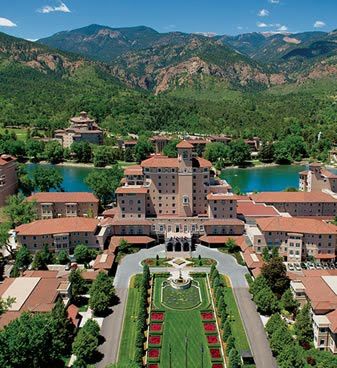 Broadmoor Hotel, Colorado Springs, the movie " Ice Castles" was filmed here. Broadmoor Colorado Springs, Broadmoor Hotel, Colorado Resorts, Destin Resorts, Lake Hotel, Living In Colorado, Family Resorts, Colorado Homes, Colorado Travel