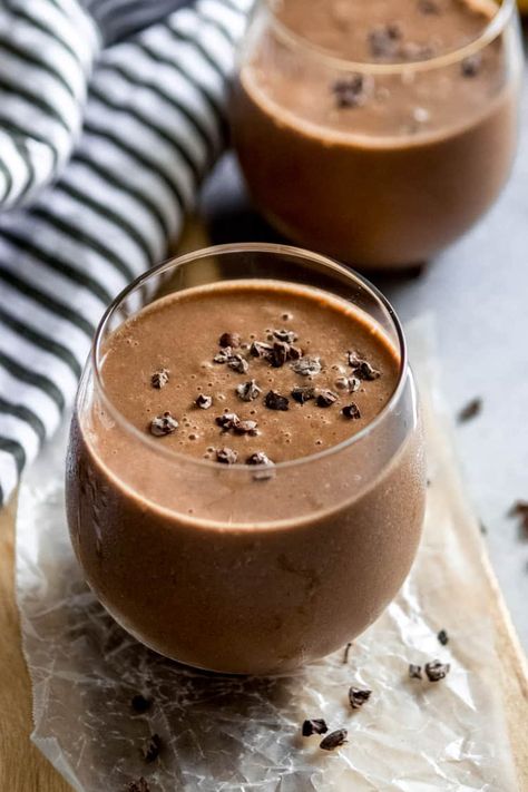 Chocolate Banana Smoothie with a Kick Zucchini Smoothie, Chocolate Strawberry Smoothie, Smoothie Combinations, Vegetarian Recipes For Beginners, Best Healthy Breakfast, Chocolate Banana Smoothie, Banana Chocolate Chip Muffins, Delicious Gluten Free Recipes, Healthy Snack Recipes