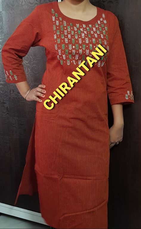 Idea Embroidery, Kurta Embroidery, Embroidered Kurtis, Kurti Embroidery, Embroidered Kurti, Hand Embroidery Dress, Kutch Work, Embroidery On Kurtis, Kurti Neck