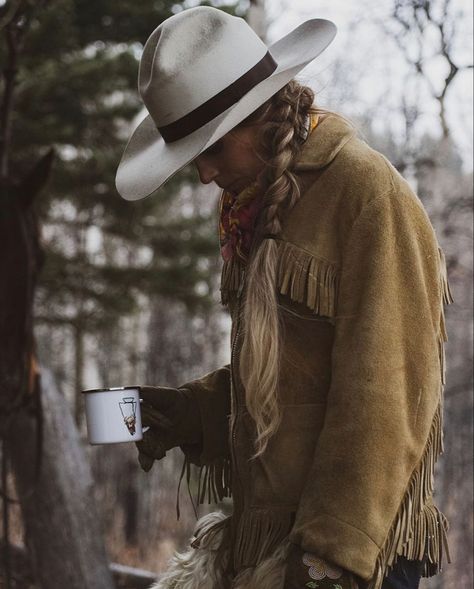 Western Grunge Aesthetic, Western Photo Shoots, Cowgirl Photoshoot, Cowboy Photography, Western Grunge, Western Photoshoot, Western Photo, Western Photography, Cowboy Aesthetic