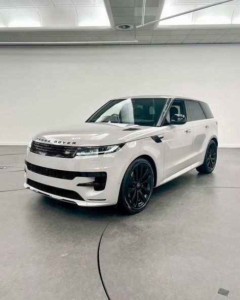 White Range Rover, New Range Rover Sport, Range Rover White, White Range, Best Suv, Luxury Appliances, Range Rover Sport, Sports Cars Luxury, Offroad Vehicles