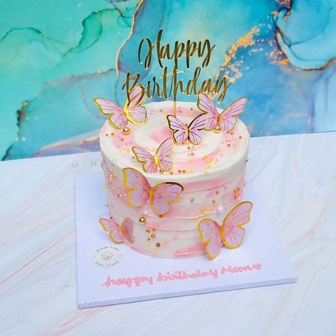 Butterfly Themed Cake, Butterfly Cake Design, Butterfly Theme Cake, Bolo Da Peppa Pig, Girly Birthday Cakes, Birthday Cake For Boyfriend, 25th Birthday Cakes, Butterfly Birthday Cakes, Single Layer Cakes