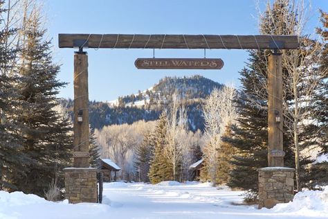 Homestead Entrance, Ranch Entrance Gates, Driveway Arch, Property Entrance, Ranch Entrance Ideas, Ranch Entrance, Gate Pictures, Ranch Fencing, Farm Entrance