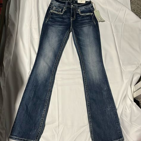 **Brand New** Miss Me Jeans Size 25x34 Never Worn Affliction Clothing, Things I Need To Buy, Outfit Plan, 2000s Fashion Outfits, Y2k Jeans, Cute Jeans, Swaggy Outfits, Alternative Outfits, Cute Simple Outfits