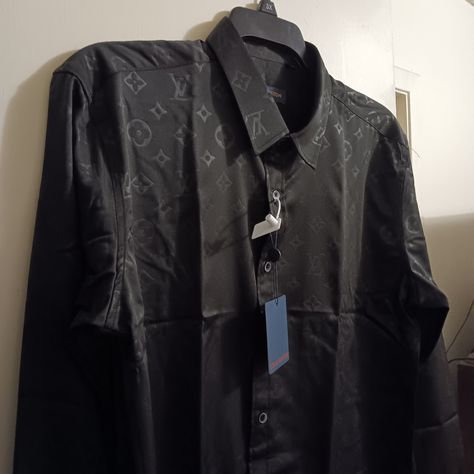 Blacc,Louis Vuitton Dress Shirt. 1x, But Fits Like A Large. Louis Vuitton Shirts, Louis Vuitton Dress, Louis Vuitton Men, Mens Shirt Dress, Shirt Color, Dress Shirt, Men Dress, Louis Vuitton, Black