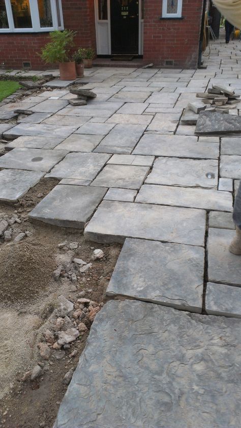 Yard Structures, Stone Patio Designs, Paving Ideas, Stone Paving, Paver Designs, Patio Pavers Design, Paver Walkway, Patio Slabs, Stone Patio