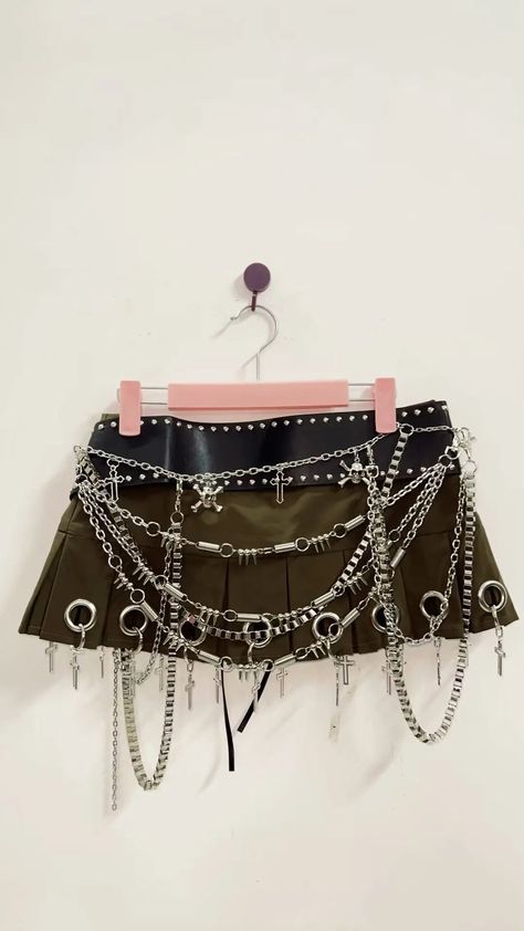 Skirt With Chains, Edgy Y2k, Gothic Shorts, Punk Shorts, Punk Skirt, Harajuku Punk, Clothes Y2k, Y2k Skirt, Gothic Clothes