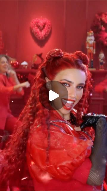 Descendants Decorations, Descendants Gif, Descendants 4, Red Pictures, Spice It Up, Descendants, The Rise, New Video, Red Christmas