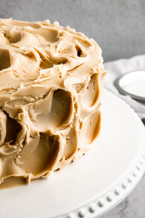 Burnt Butter Frosting, Burnt Sugar Frosting, Brown Sugar Vanilla Cake, Burnt Sugar Cake Recipe, Brown Frosting, Penuche Frosting, Burnt Sugar Cake, Butterscotch Frosting, Brown Sugar Cake