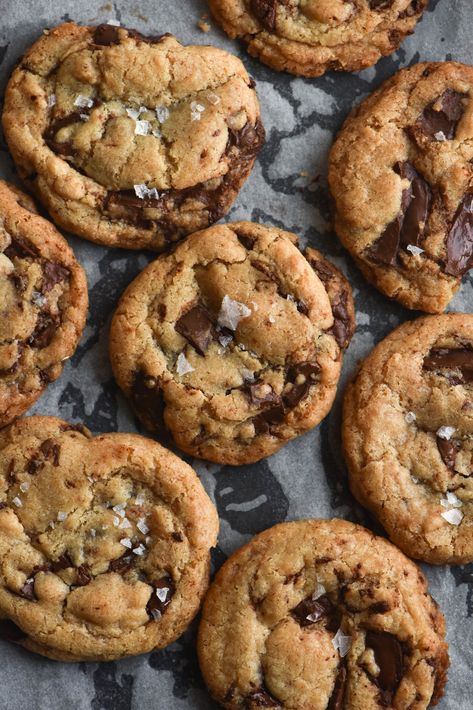 Gluten-free vegan choc chip cookies Brown Butter Chocolate Chip, Brown Butter Chocolate Chip Cookies, Frozen Cookie Dough, Cookie Spread, Choc Chip Cookies, Browned Butter, Chocolate Chunk, Best Chocolate Chip Cookie, Chocolate Chunk Cookies