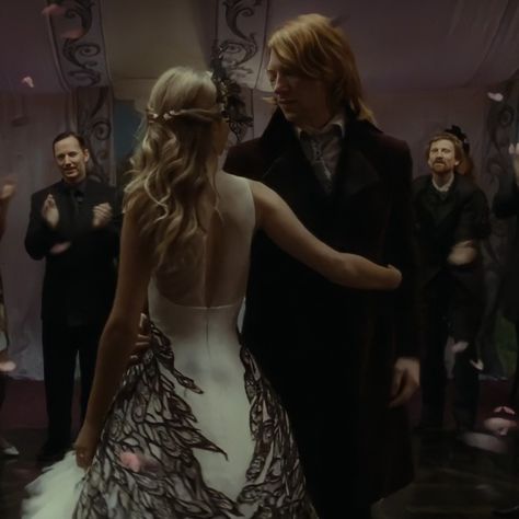 Fleur Delacour Wedding Dress, Fleur And Bill, Harry Potter Fleur Delacour, Bill Weasley, Movie Wedding Dresses, Movie Wedding, Bride Wars, Harry Wedding, Weasley Aesthetic