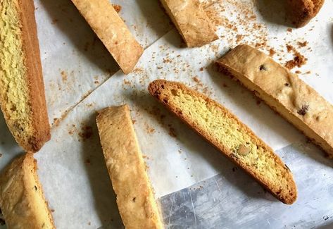 Pistachio Biscotti, Olive Oil Recipes, Sweet Treats Recipes, Christmas Sweets, Gifts For Coffee Lovers, Desserts Recipes, Oil Recipes, Treat Recipe, Coffee Time