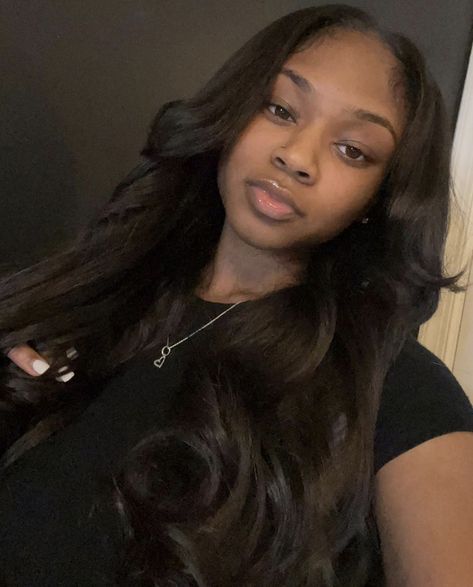 Sew In Hairstyles For Black Women With Leave Out, Curly Sew In Weave, Middle Part Curls, Curly Hair Sew In, Curly Sew In, Track Hairstyles, Sew In Hair Extensions, Middle Part Hairstyles, Sew In Hairstyles