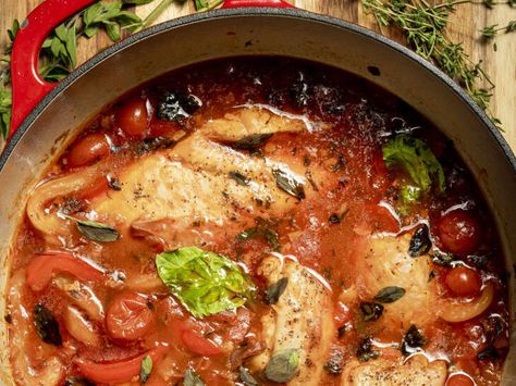 Giada De Laurentiis’ “Roman-Style Chicken” Has Hundreds of 5-Star Reviews — And Yes, It’s That Good Giada Roman Style Chicken, Roman Style Chicken, Baked Chicken Recipes Easy, Roman Style, Giada De Laurentiis, Roman Fashion, Baked Chicken Recipes, Chicken Tenders, Easy Chicken Recipes