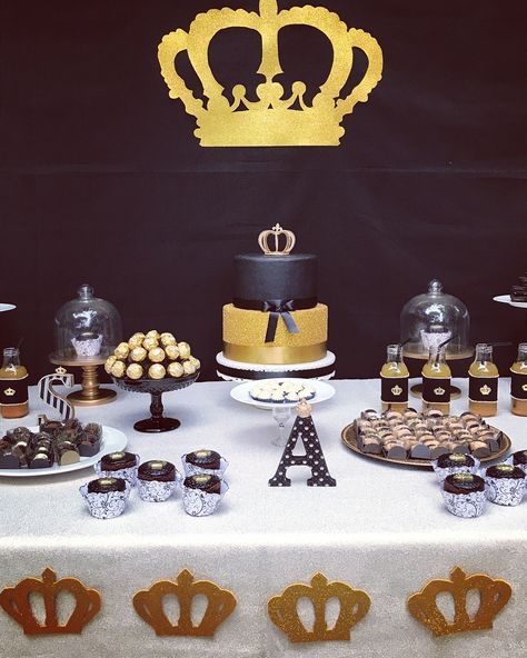 King And Queen Birthday Party Ideas, Queen Birthday Party, Bday Decor, Royal Party, King Birthday, Queen Birthday, Black Boy, King And Queen, King Of Kings