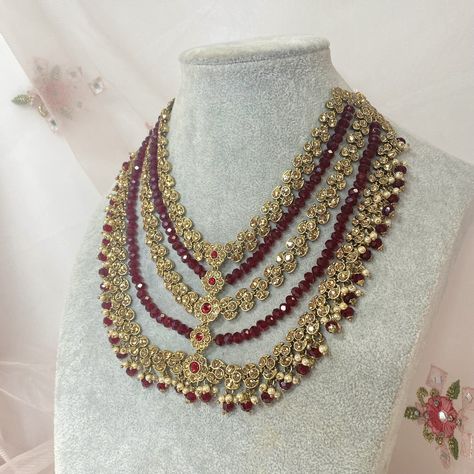 This beautiful gold short mala can be adjusted to sit higher up or sit lower down, Comes as an individual piece. Made with thousands of dazzline golden and maroon rhinestone and maroon beads Ready to ship! Pretty Jewelry Necklaces, Gold Shorts, Pretty Jewelry, Jewellery Gift, Fashion Jewellery, Pretty Jewellery, Pakistani Fashion, Bridal Sets, Gift For Women