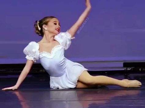 Dance Moms Mackenzie performing "Cry" solo Mackenzie Ziegler Solos, Mackenzie Ziegler Dance, Dance Moms Mackenzie, Dance Moms Comics, Dance Moms Moments, Dance Moms Cast, Dance Moms Dancers, Solo Costume, Kenzie Ziegler