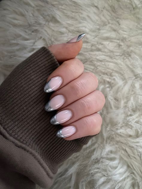 Metallic Tip Nails, Nails Metallic, Nails Almond Shape, Shape Nails, Nails Silver, Almond Shape Nails, Tip Nails, Almond Shape, Nails Almond