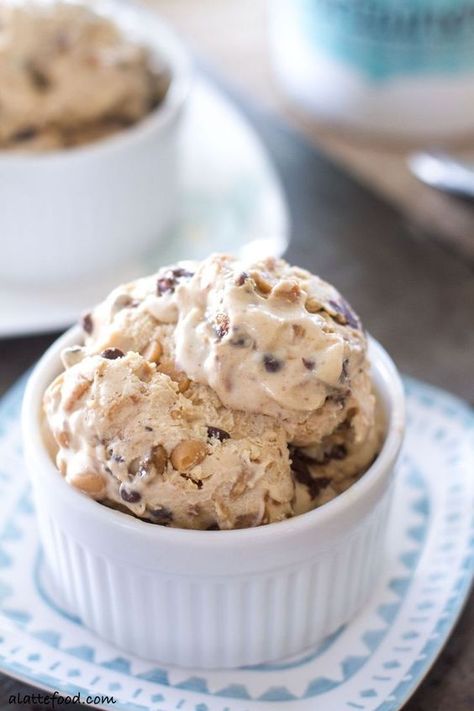 This creamy peanut butter ice cream is swirled with ribbons of chocolate, peanut butter chips, and chocolate chips. It's a chocolate peanut butter dream! Vitamix Ice Cream Recipes, Vitamix Ice Cream, Chocolate Chip Ice Cream Recipe, Chips And Chocolate, Butter Ice Cream, Peanut Butter Ice Cream, Chocolate Chip Ice Cream, Milk Shakes, Ice Cream Popsicles