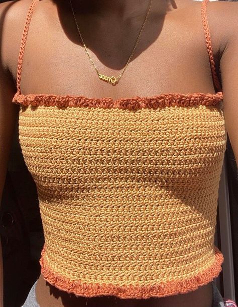 Crochet Top Outfit, Crochet Mignon, Confection Au Crochet, Mode Crochet, Crochet Business, Crochet Design Pattern, Crochet Clothing And Accessories, Crochet Summer Tops, Crochet Inspo