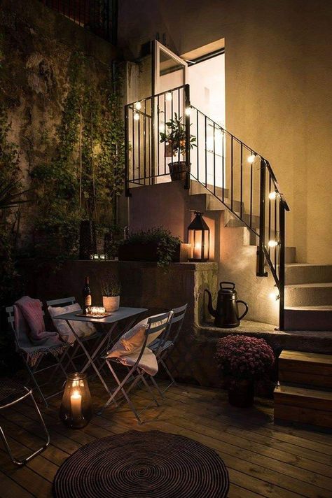 Housing Aesthetic, Cozy Apartment Decor, Terrasse Design, Gravity Home, Scandinavian Apartment, Patio Interior, Apartment Garden, Rooftops, Cozy Apartment