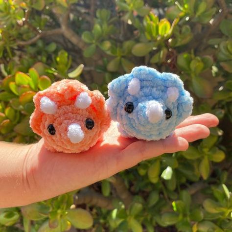 MINI TRICERATOPS crochet plushie gift, small cute, dinosaur velvet fuzzy crochet amigurumi toy CrochetProjects, DIYCrochet, CrochetPatterns Fuzzy Crochet, Crochet Triceratops, Plushie Gift, Crochet Dinosaur Patterns, Crochet Plushie, Crochet Dinosaur, Crochet Bee, Kawaii Crochet, Beginner Crochet Projects