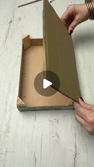 Ideas Con Cajas, Cardboard Crafts Decoration, Cardboard Box Diy, Shoe Box Crafts, Cardboard Craft, Cardboard Design, Cardboard Box Crafts, Decoupage Diy, Diy Deco