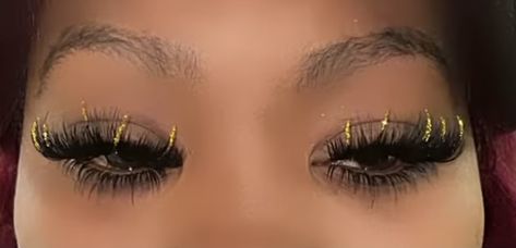 Glitter Lash Extensions, Gold Lashes, Extension Styles, Lash Ideas, Glitter Lashes, Lash Design, Lash Extentions, Sweet 17, Eyelashes Extensions