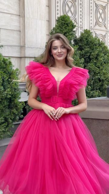 Barbie Dress Ideas For Women, Pink Frocks For Women, Barbie Frocks For Women, Net Gown Designs Western, Barbie Gowns For Women, Net Frocks For Women, Pink Net Dress, Net Gown Designs, Net Dress Design