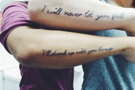 Love these matching tattoos for best friends! Friendship Tattoo Quotes, Best Friend Tattoo Quotes, Matching Quote Tattoos, Tattoo Friendship, Tattoos Disney, Cute Best Friend Tattoos, Best Friend Tattoo, Tattoos Tiny, Small Wave Tattoo