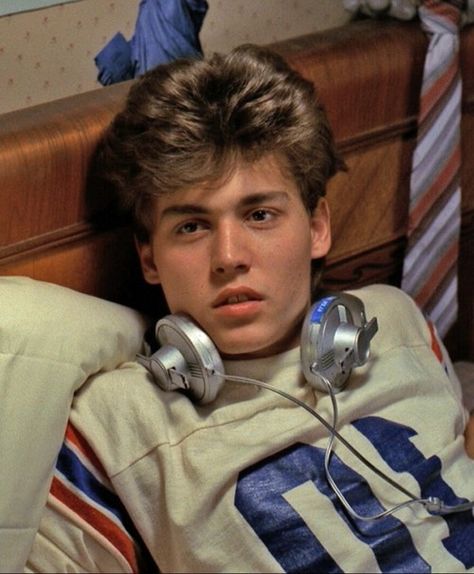 Johnny Depp in his first movie  'A Nightmare On Elm Street' 1984 90s Johnny Depp, جوني ديب, 21 Jump Street, Young Johnny Depp, Johnny Depp Movies, Johnny D, Photo Star, 90s Men, The Lone Ranger