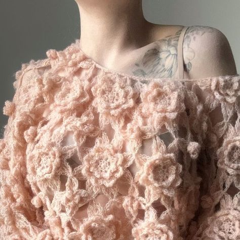 Estambre Ideas, Only 2 Days Left, 2 Days Left, Flower Sweater, Diy Birthday Gifts For Friends, Crochet Blouse, Days Left, Irish Crochet, Diy Birthday Gifts