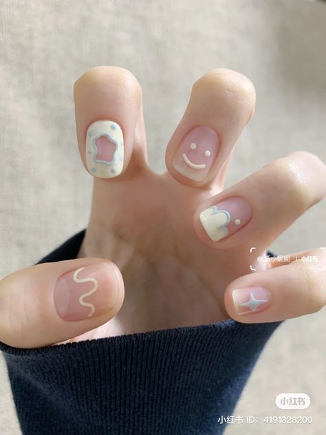 Square Cartoon, Minimal Nails Art, Asian Nails, Hello Nails, Hippie Nails, Cute Simple Nails, Subtle Nails, Cute Nail Art Designs, Simple Gel Nails