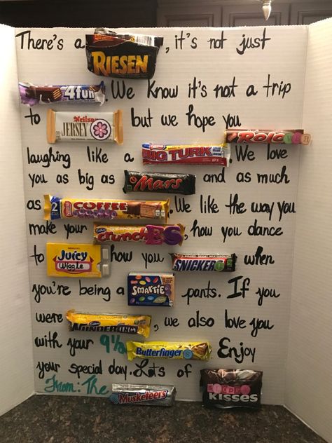 Using candy bars and crafty sticker letters , I created this unique candy and chocolate bar birthday card for my boyfriend’s birthday. Candy Bar Birthday Card, Card For My Boyfriend, Birthday Chocolate Bar Card, Canadian Chocolate Bars, Candy Bar Poems, Candy Poster Board, Candy Birthday Cards, Big Birthday Cards, Candy Bar Gifts