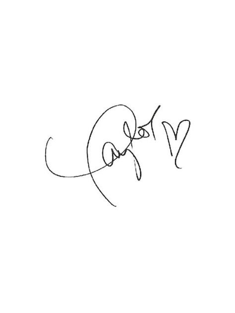 Taylor Swift Autograph, Famous Autographs, Taylor Swift Heart, Heart Signature, Taylor Swift Drawing, Taylor Swift Tattoo, Taylor Swift Birthday, Swift Photo, Taylor Swift Funny