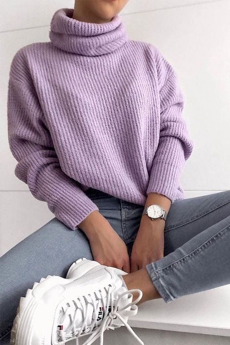 Purple Sweater Outfit, Lavender Outfit, Pullovers Outfit, Purple Outfits, Cooler Look, Sweatshirt Outfit, Causual Outfits, Purple Sweater, Casual Winter Outfits