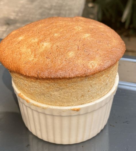 Zero Point Weight Watchers Banana Soufflé Recipe - RecipesClub Weigh Watchers, Ww Breakfast, Diet Products, Keto Cakes, Ww Meals, Souffle Recipes, Weight Watchers Recipes Desserts, Banana And Egg, Favorite Breakfast Recipes