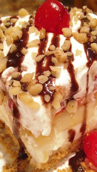 Banana Split Dessert Recipes, South Your Mouth, Banana Split Cake, Banana Split Dessert, Layer Bars, Cream Cheese Desserts, Bake Recipes, Icebox Cake, Baked Banana