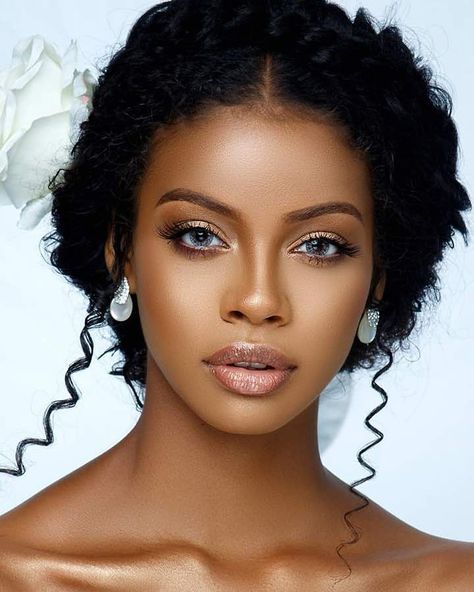 Black Bride Makeup Ideas ★ black bride makeup ideas natural long lashes beige nude lips dartistebydodos Black Bride Makeup, Bride Makeup Ideas, Natural Wedding Makeup Looks, Black Bridal Makeup, Wedding Hairstyles And Makeup, Natural Hair Moisturizer, Makeup For Black Skin, Smink Inspiration, Black Bridal