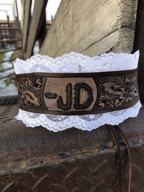 Prairie Smoke Leather design, leather tooled garter! Montana made! Western Wedding Garter, Wedding Guarder, Leather Garter Wedding, Leather Wedding Belt, Western Garter, Leather Wedding Bouquet, Rustic Wedding Dresses Country, Western Weddings, Country Wedding Photos