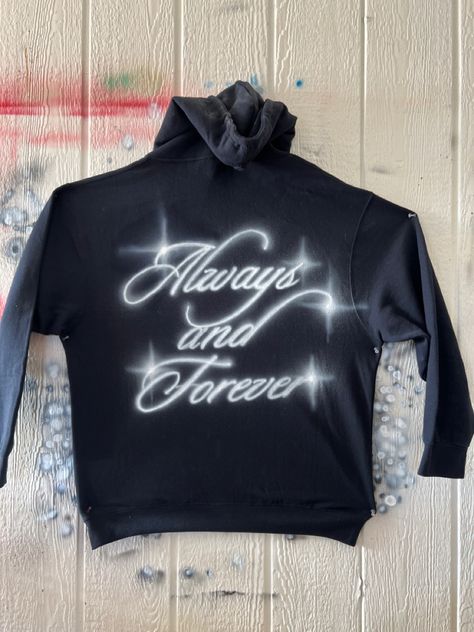 Spray Painted Hoodie, Airbrush Clothing, Air Brush Art, Airbrush Hoodie, Airbrush Tee, Spray Paint Shirt, Airbrush Clothes, Bike Logos Design, Airbrush Shirts