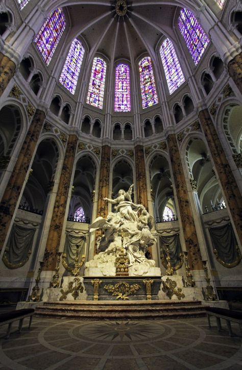 The Restoration of Chartres Cathedral is a Inside Of Cathedral, Neon Cathedral, Cathedral Inside, Cathedral Interior, Italian Artwork, Chartres Cathedral, Heart Surgeon, Day Trip From Paris, Big Building