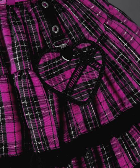 Black Alt, Alt Outfits, Black Grunge, Dream Style, Plaid Skirt, Black And Pink, Fashion Aesthetic, Plaid Skirts, Pet Shop