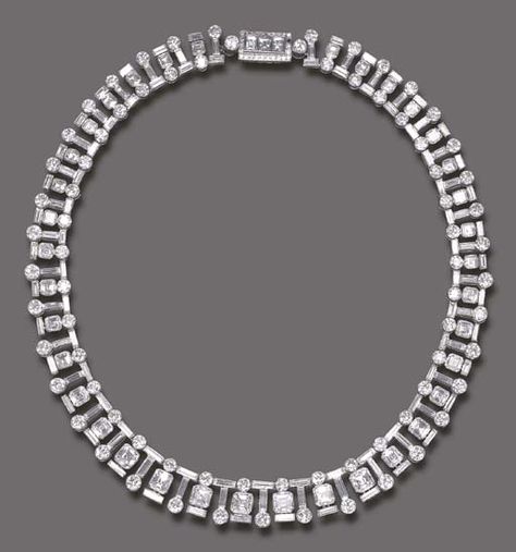 A DIAMOND NECKLACE Of flexible design, composed of a series of alternating baguette and circular-cut diamonds, suspending a graduated square or baguette-cut diamond fringe, terminating in a baguette or circular-cut diamond, joined by a triple rectangular-cut diamond Bulgari clasp, trimmed by circular-cut diamonds, mounted in platinum and 18k gold, 16¼ ins. in a green leather case Clasp signed Bulgari Jewelry Logo Design, Lily Necklace, Baguette Necklace, Jewelry Logo, Fashion Jewelry Sets, Silver Jewelry Fashion, Necklace Online, Square Cut, High Jewelry