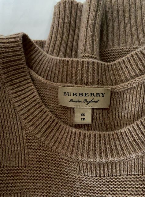 #burberry #cashmere #sweater #brownpullover #woolsweater Burberry Aesthetic, Burberry Sweater, Celine Sunglasses, Burberry London, Plaid Mini Skirt, Gilmore Girls, Wool Sweaters, Cashmere Sweaters, Lana Del Rey